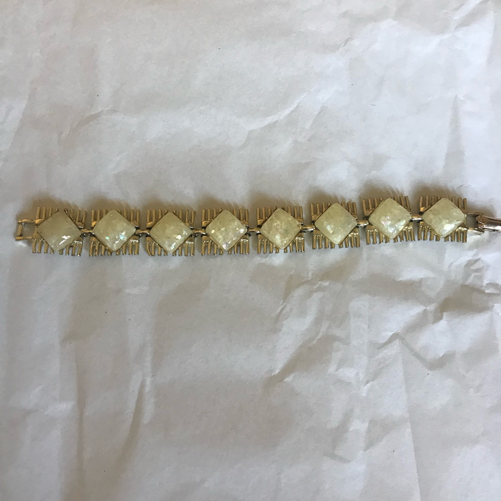Vintage 1950’s Confetti Lucite Bracelet.